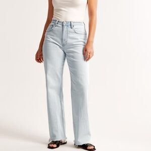 Abercrombie Curve Love high Rise 90's relaxed jean - Size 25 Regular